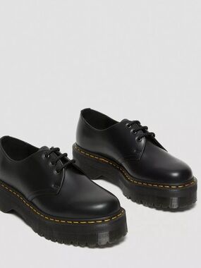 Doc martens leather platform size 8 lightly worn